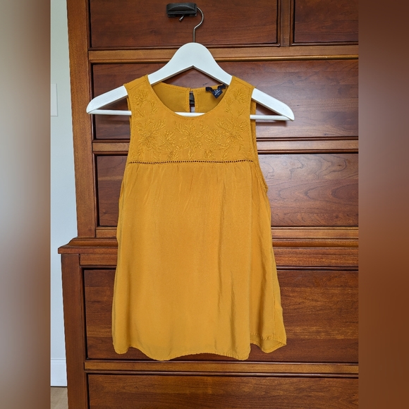 Gap Mustard Yellow Sleeveless Blouse - Picture 1 of 4